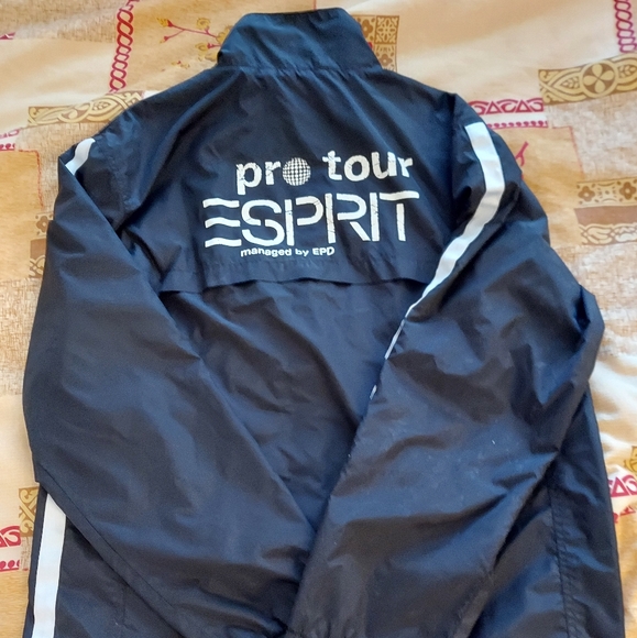 Black esprit pro tour windbreaker track jacket M - Picture 2 of 2